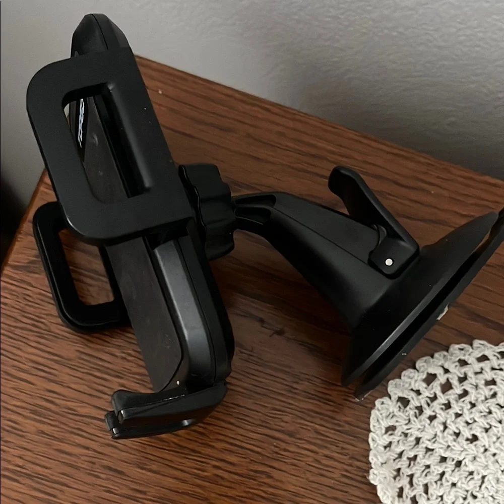 Black Phone Holder